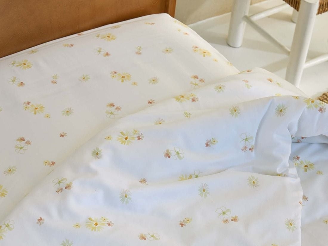 Dra-på-lakan för barn bomullssatin flower valley